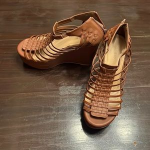 Size 12 Cognac Torrid platform wedges with 5” heel and 2.5” platform